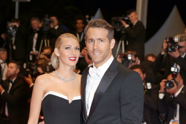 Ryan prý chce dítě. Má štěstí, že jeho druhá žena Blake Lively, touží po velké rodině.