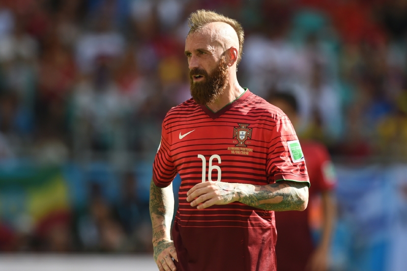 Portugalský fotbalista Raul Meireles.