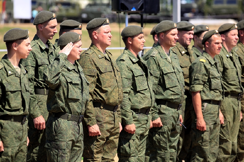 Podle generálního tajemníka NATO Rasmussena jsou u ukrajinských hranic opět ruští vojáci.
