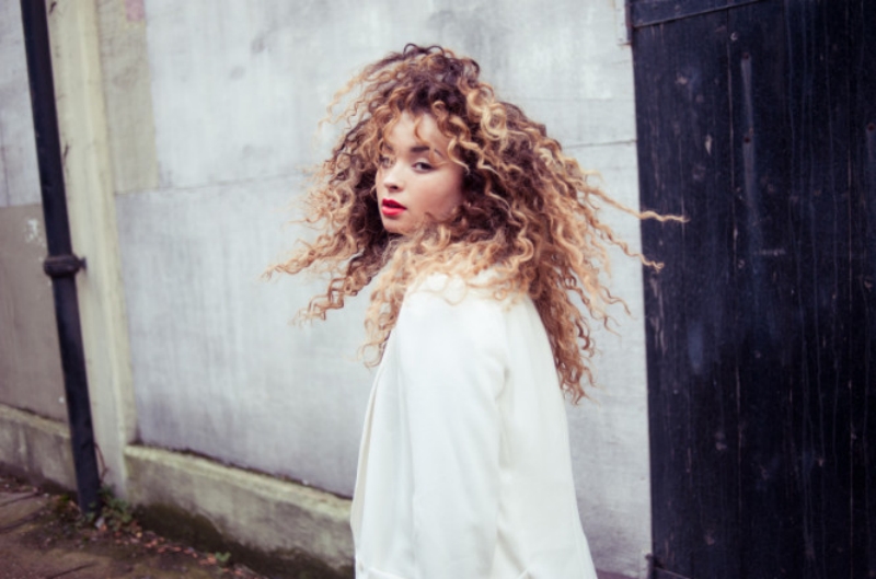 Ella Eyre. Ella Eyre.