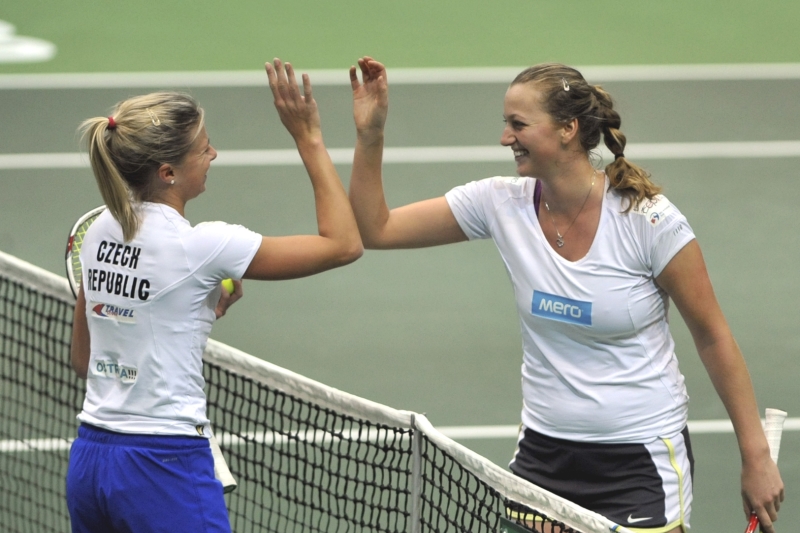 Petra Kvitová (vpravo) a Andrea Hlaváčková.