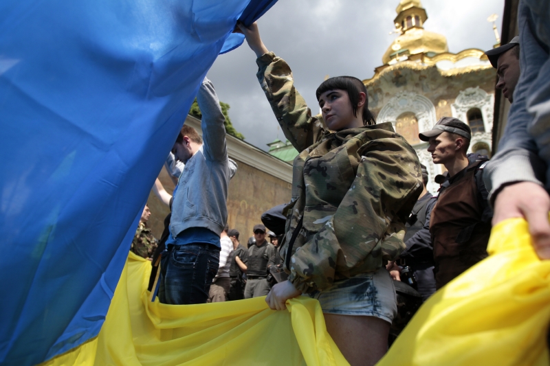 Ukrajinští nacionalisté v neděli v Kyjevě protestovali proti separatistům.