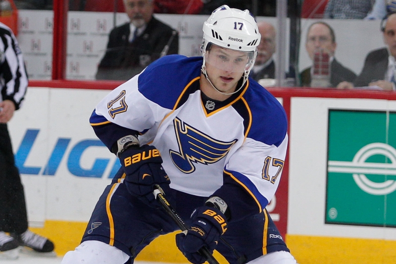 Hokejový útočník Vladimír Sobotka má za sebou nejvydařenější sezonu v zámořské NHL, i proto věří, že se brzy dohodne s vedením St. Louis na nové smlouvě. Hokejový útočník Vladimír Sobotka má za sebou nejvydařenější sezonu v zámořské NHL, i proto věří, že se brzy dohodne s vedením St. Louis na nové smlouvě.