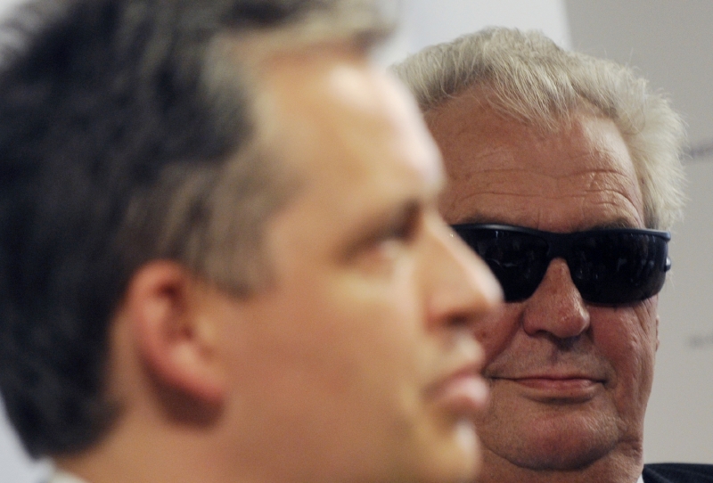 Jiří Dienstbier a Miloš Zeman.