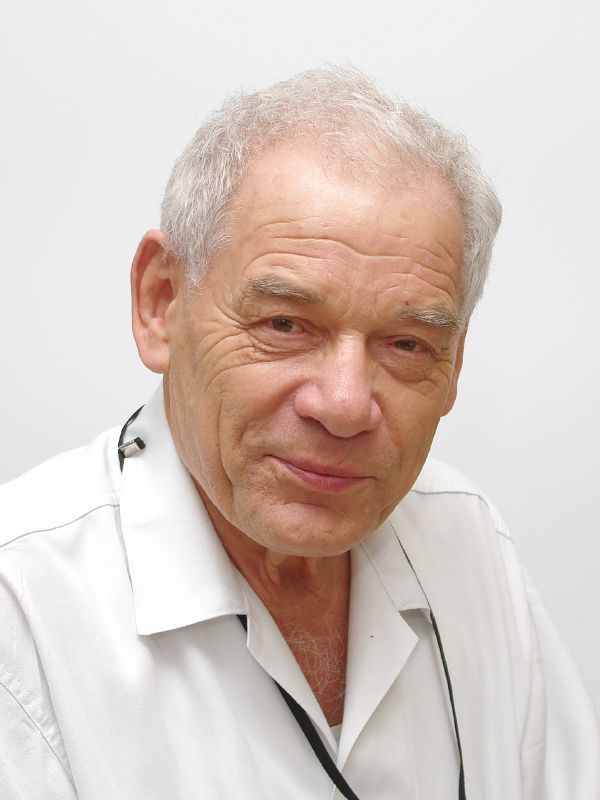 Profesor Josef Hyánek.