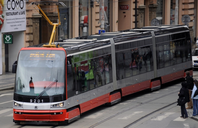 Tramvaj 15T ForCity.
