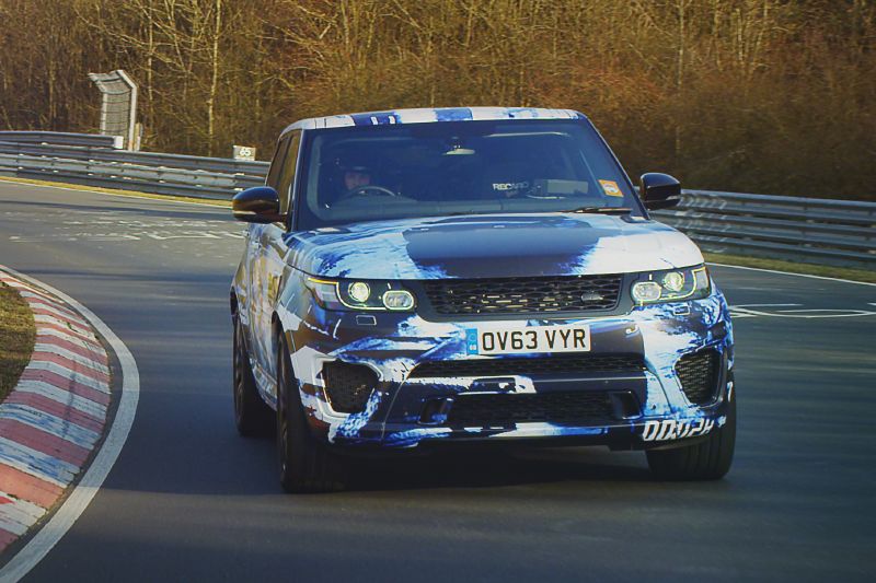 Prototyp vysoce výkonného vozu Range Rover Sport SVR.