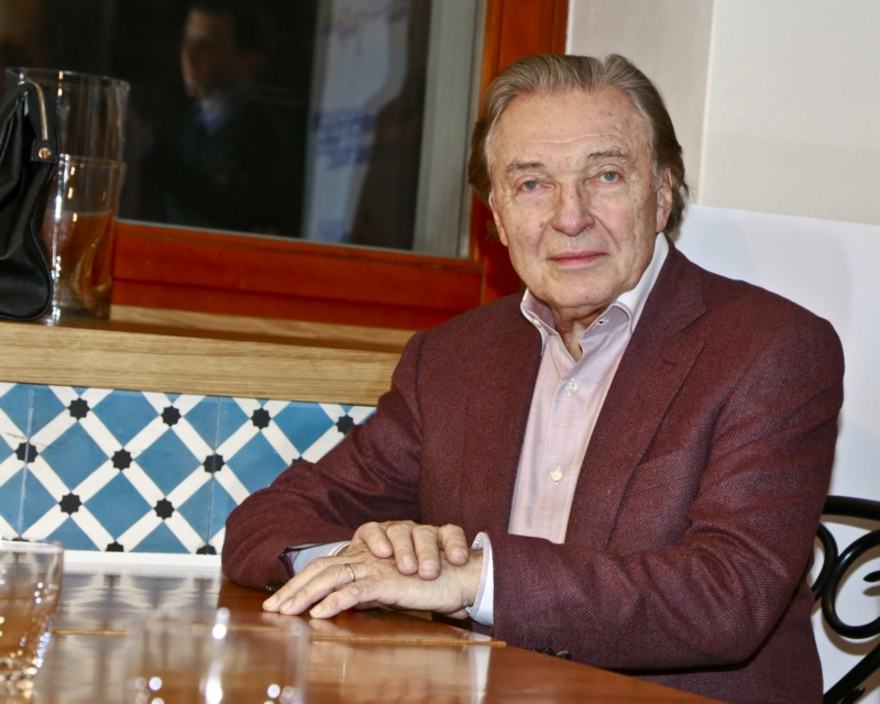 Karel nám poskytl exkluzivní rozhovor.