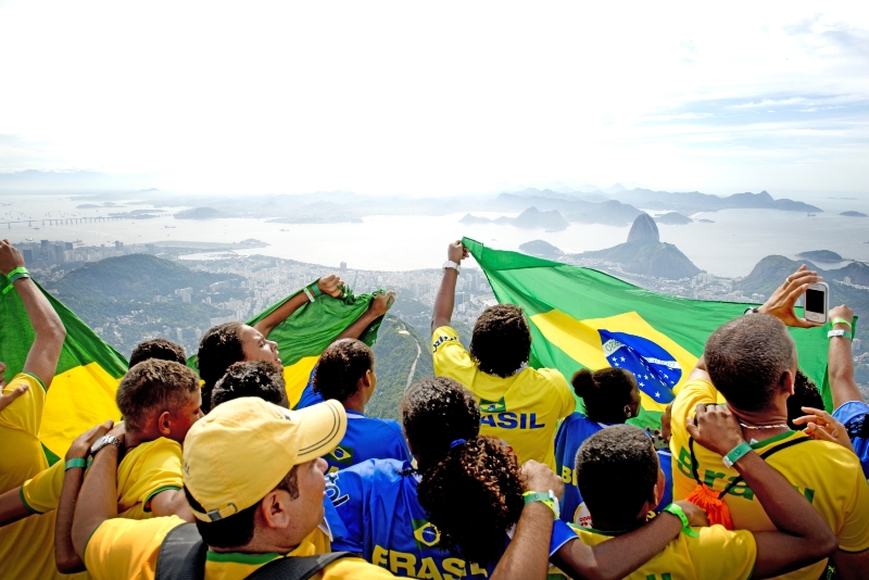 Fanoušci si užívají šampionát v Brazílii různými způsoby. Fanoušci si užívají šampionát v Brazílii různými způsoby.