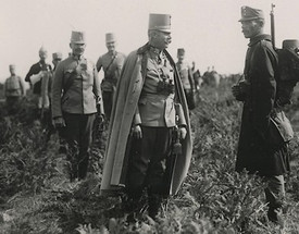 František Ferdinand během manévrů v Bosně.
