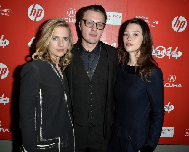 Brit Marlingová, Michael Pitt a Astrid Bergèsová-Frisbeyová.