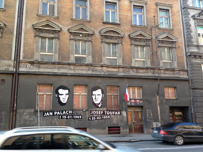 Dům v Legerově ulici, který nabízejí pražští hasiči ke koupi a ve kterém zemřeli Jan Palach a Josef Toufar.