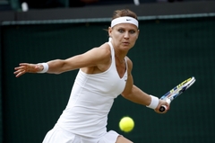 Lucie Šafářová postupuje na londýnském grandslamu do semifinále.