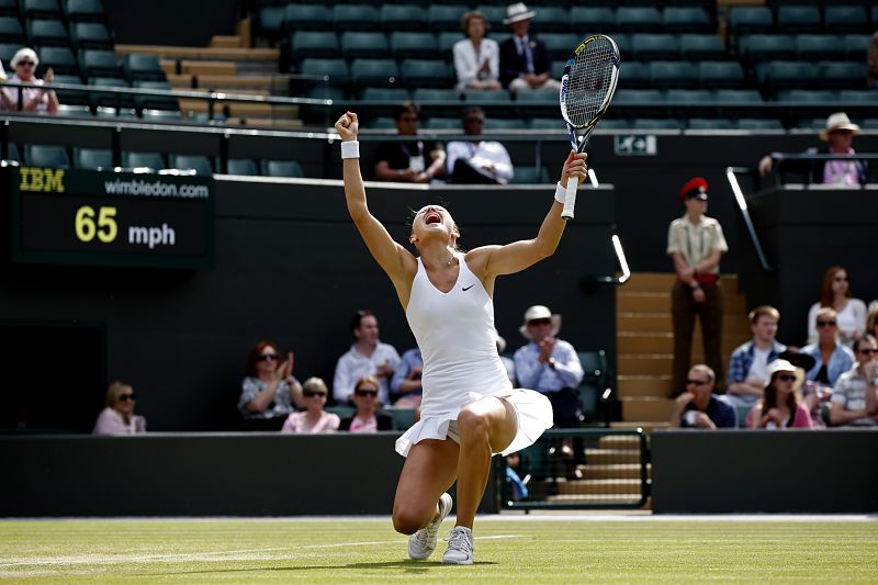 Životní výkon Lucie Šafářové - postup do semifinále Wimbledonu, sledovali na tribuně i rodiče brněnské rodačky. Životní výkon Lucie Šafářové - postup do semifinále Wimbledonu, sledovali na tribuně i rodiče brněnské rodačky.