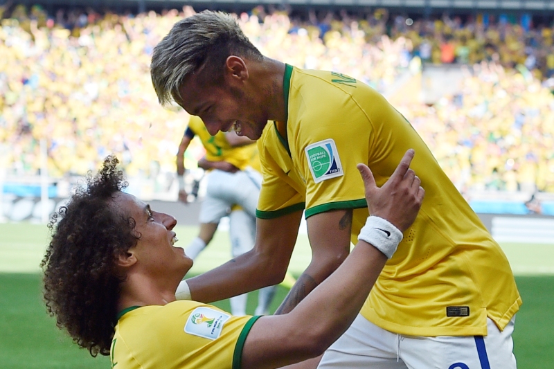 Brazilský kanonýr Neymar (vpravo) se zajímá jen o zlato na MS. Brazilský kanonýr Neymar (vpravo) se zajímá jen o zlato na MS.
