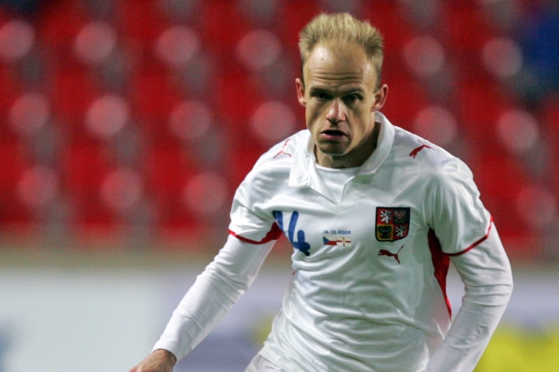 Bývalý reprezentační záložník David Jarolím v pětatřiceti letech ukončil fotbalovou kariéru. Bývalý reprezentační záložník David Jarolím v pětatřiceti letech ukončil fotbalovou kariéru.