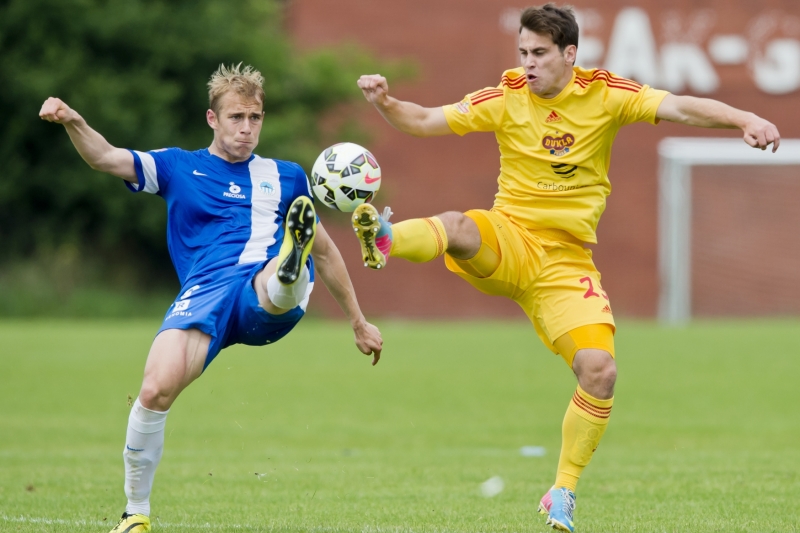 Liberec si připsal dvě vítězství, když porazil pražskou Duklu 4:3 a poté druholigové Ústí nad Labem 1:0. Liberec si připsal dvě vítězství, když porazil pražskou Duklu 4:3 a poté druholigové Ústí nad Labem 1:0.