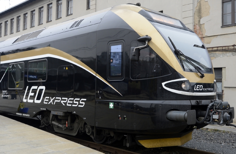 Společnost Leo Express se domnívá, že ji České Dráhy chtějí vytlačit z trhu. Společnost Leo Express se domnívá, že ji České Dráhy chtějí vytlačit z trhu.