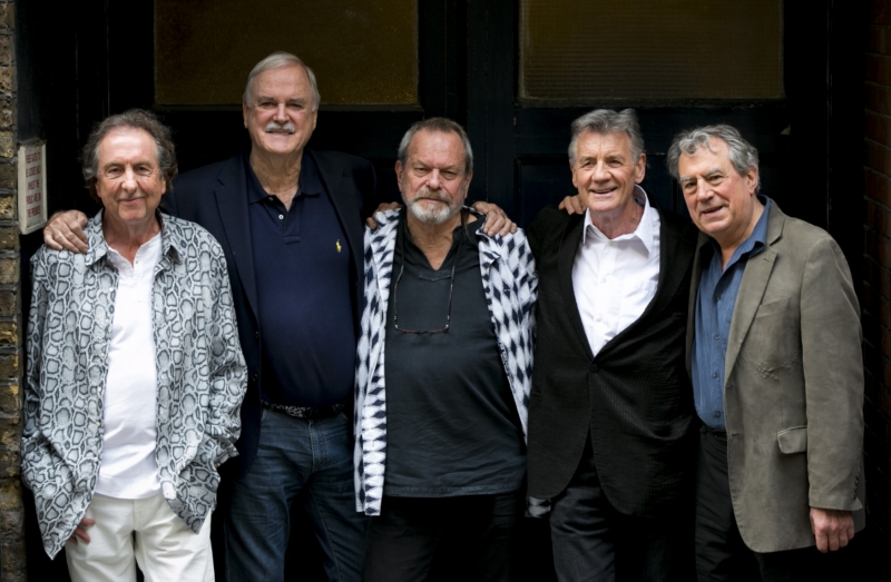 Představitelé britské komediální skupiny Monty Python.