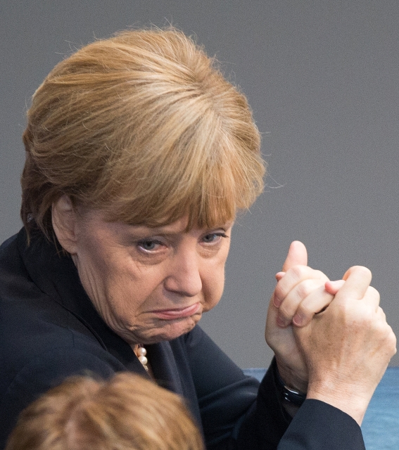 Angela Merkelová tvrdí, že by s Ruskem ráda zase jednou spolupracovala. Teď to prý nejde a doplácejí na to i němeccké firmy.
