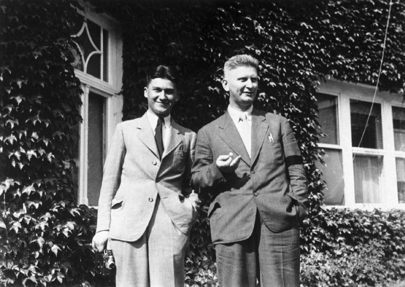 Syn továrníka Tomáše Baťi Tomáš Baťa ml. (vlevo) a strýc Jan Antonín Baťa.