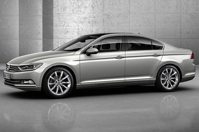 Elegantní dynamické proporce nové generace VW Passat.
