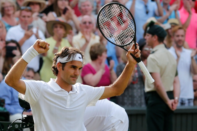 Roger Federer může získat ve Wimbledonu osmý titul a stát se nejúspěšnějším tenistou na tomto grandslamu. Roger Federer může získat ve Wimbledonu osmý titul a stát se nejúspěšnějším tenistou na tomto grandslamu.
