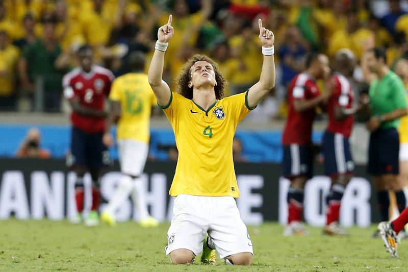 Brazilský obránce David Luiz přisoudil gól z přímého kopu Kolumbijcům svým genům. Brazilský obránce David Luiz přisoudil gól z přímého kopu Kolumbijcům svým genům.