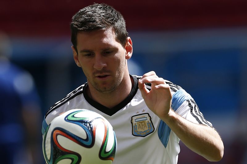Trenér Argentiny odmítá, že jeho tým je jen Lionel Messi. Trenér Argentiny odmítá, že jeho tým je jen Lionel Messi.