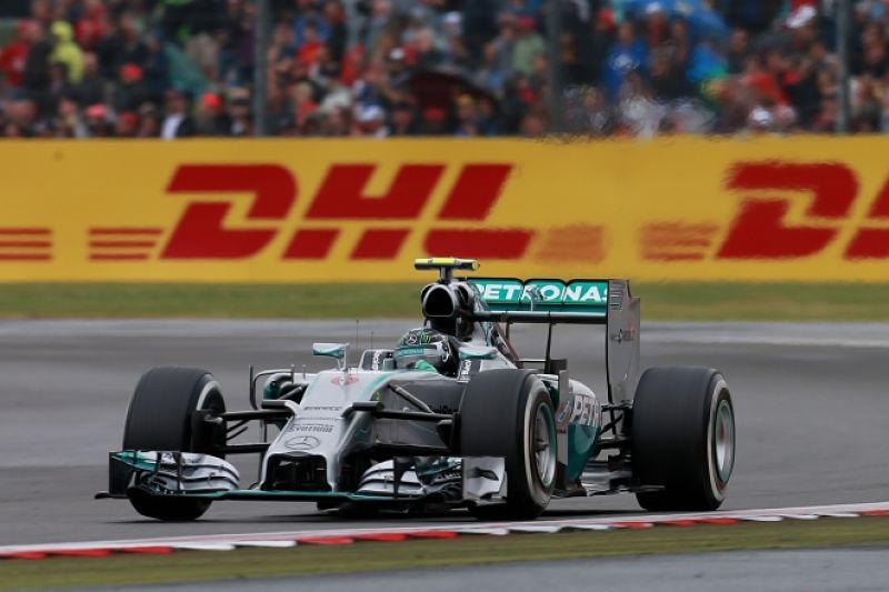 Po čtvrté v sezoně odstartuje z první pozice lídr MS Nico Rosberg. Po čtvrté v sezoně odstartuje z první pozice lídr MS Nico Rosberg.