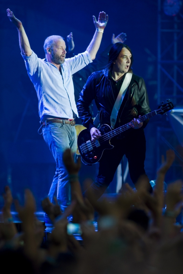 Skupina Lucie vystoupila 5. července na hudebním festivalu Rock for People v Hradci Králové.