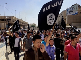 Stoupenci ISIL v Mosulu.