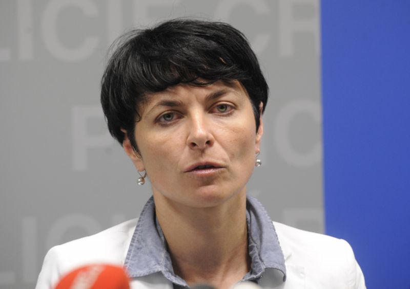 Lenka Bradáčová.