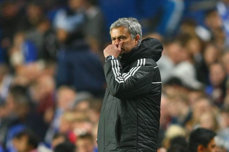 Trenér fotbalové Chelsea José Mourinho se zastal brazilského obránce a svého bývalého svěřence Davida Luize. Trenér fotbalové Chelsea José Mourinho se zastal brazilského obránce a svého bývalého svěřence Davida Luize.