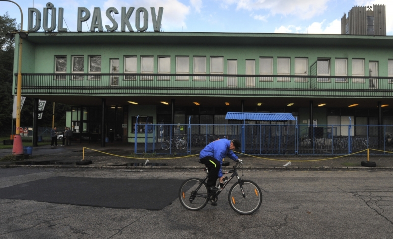Pokud by se NWR nedohodla s věřiteli na kapitálové restrukturalizaci, musela by prodat společnost OKD, která vlastní Důl Paskov.