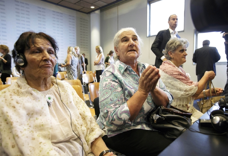 Srebrenické ženy u soudu v Nizozemsku.