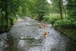 Řeka Metuje v severovýchodních Čechách. Na Metuji si užijete peřeje v části zvané Peklo, ke kterému dojedete od Teplic nad Metují. Splouvání spodního úseku řeky započne krásným průjezdem Novým Městem nad Metují, kde z lodi uvidíte novoměstský zámek. Pokud hledáte klid, jste tu správně. Pak už budete projíždět jen přírodou bez civilizace.