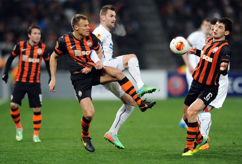 Šest fotbalistů Doněcka se bojí vrátit na Ukrajinu.