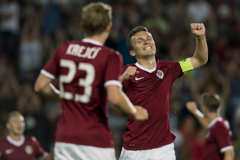 Kapitán David Lafata zařídil výhru nad Tallinnem pěti góly. Kapitán David Lafata zařídil výhru nad Tallinnem pěti góly.