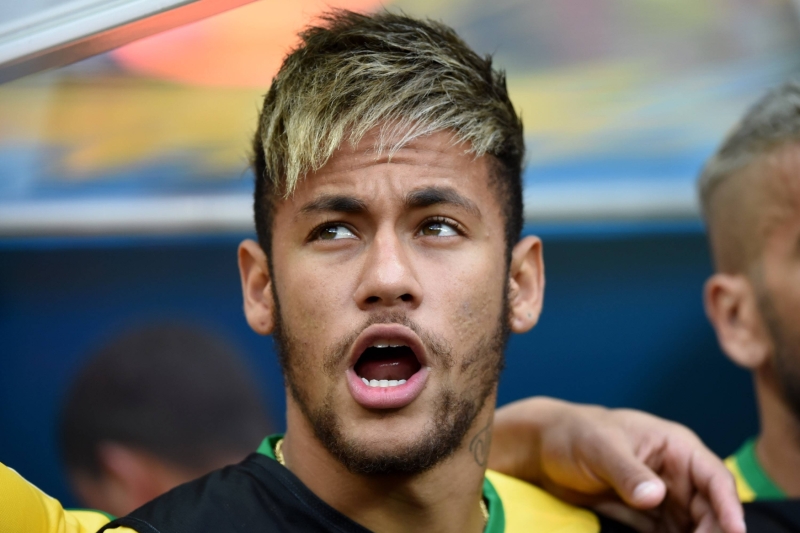 Hvězdný útočník Neymar otevřeně zkritizoval brazilský fotbal. Hvězdný útočník Neymar otevřeně zkritizoval brazilský fotbal.
