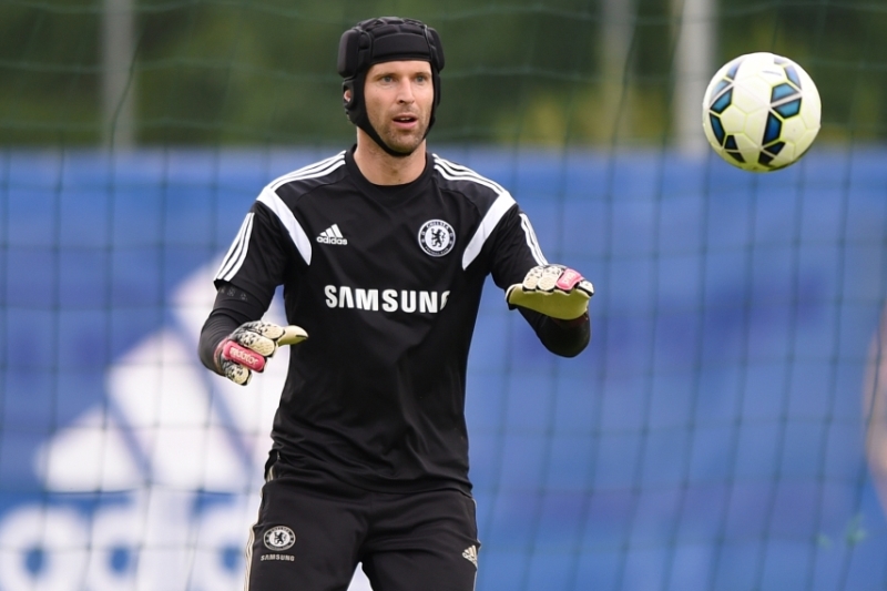 Petra Čecha čeká boj o místo v brance Chelsea. Petra Čecha čeká boj o místo v brance Chelsea.