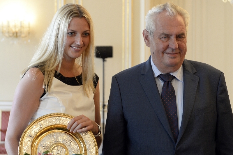 Miloš Zeman s Petrou Kvitovou. Miloš Zeman s Petrou Kvitovou.