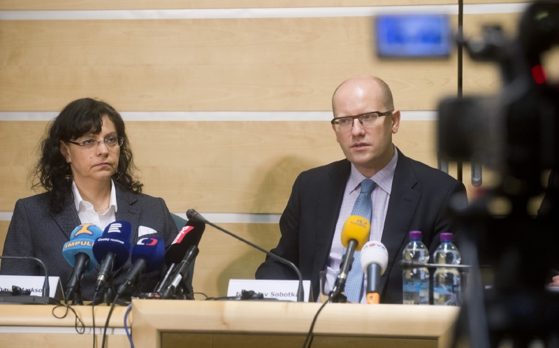 Ministryně Michaela Marksová Tominová a premiér Bohuslav Sobotka.