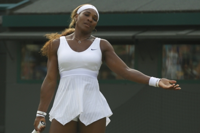 Serena Williamsová během 3. kola dvouhry na Wimbledonu.