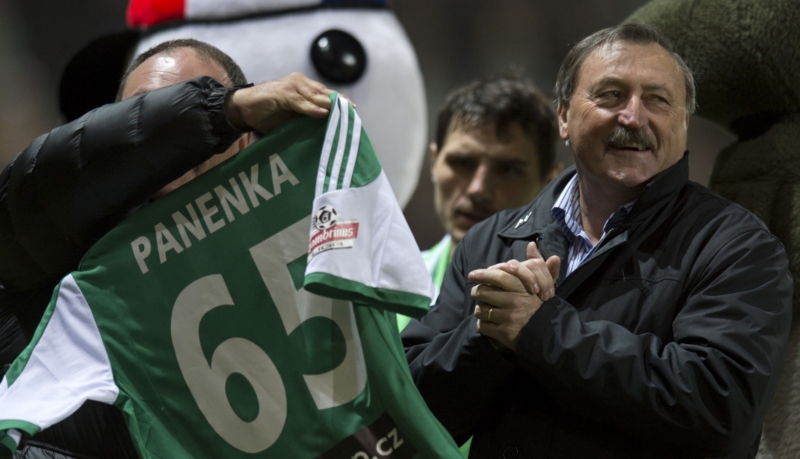Hnutí Nezávislí pro Prahu 10 navrhlo bývalého fotbalistu Antonína Panenku. Hnutí Nezávislí pro Prahu 10 navrhlo bývalého fotbalistu Antonína Panenku.