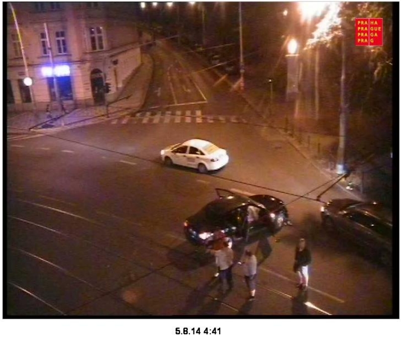 Záběry z bezpečnostní kamery.