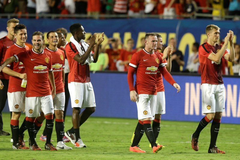 Hráči Manchesteru United se mohou opět smát. Hráči Manchesteru United se mohou opět smát.