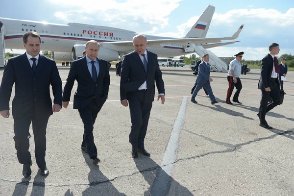 Putin na aktuální návštěvě Samarské oblasti.
