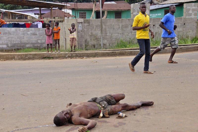 Ebola v Africe postupuje.