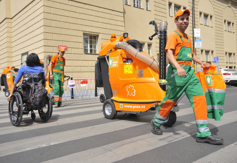 Praha prostřednictvím Pražských služeb dokončuje obchod za zhruba miliardu korun. V jeho rámci firmu ovládne. Praha prostřednictvím Pražských služeb dokončuje obchod za zhruba miliardu korun. V jeho rámci firmu ovládne.